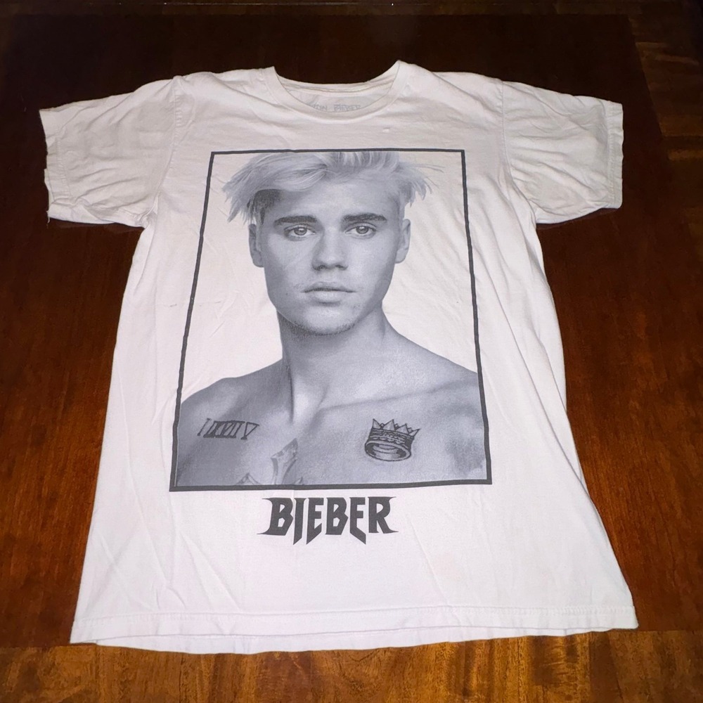 Justin Bieber Portrait‎ Graphic T Shirt Medium